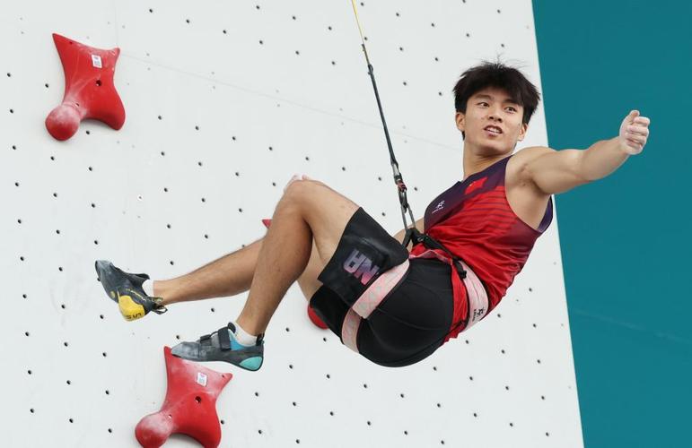 攀岩速度组国家集训队名单揭晓 邓丽娟伍鹏等20人入选