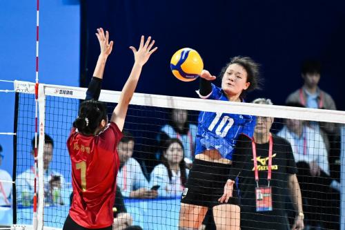江苏“放开”上海“承压” 女排联赛总决赛首回合卫冕冠军掀翻夺冠热门